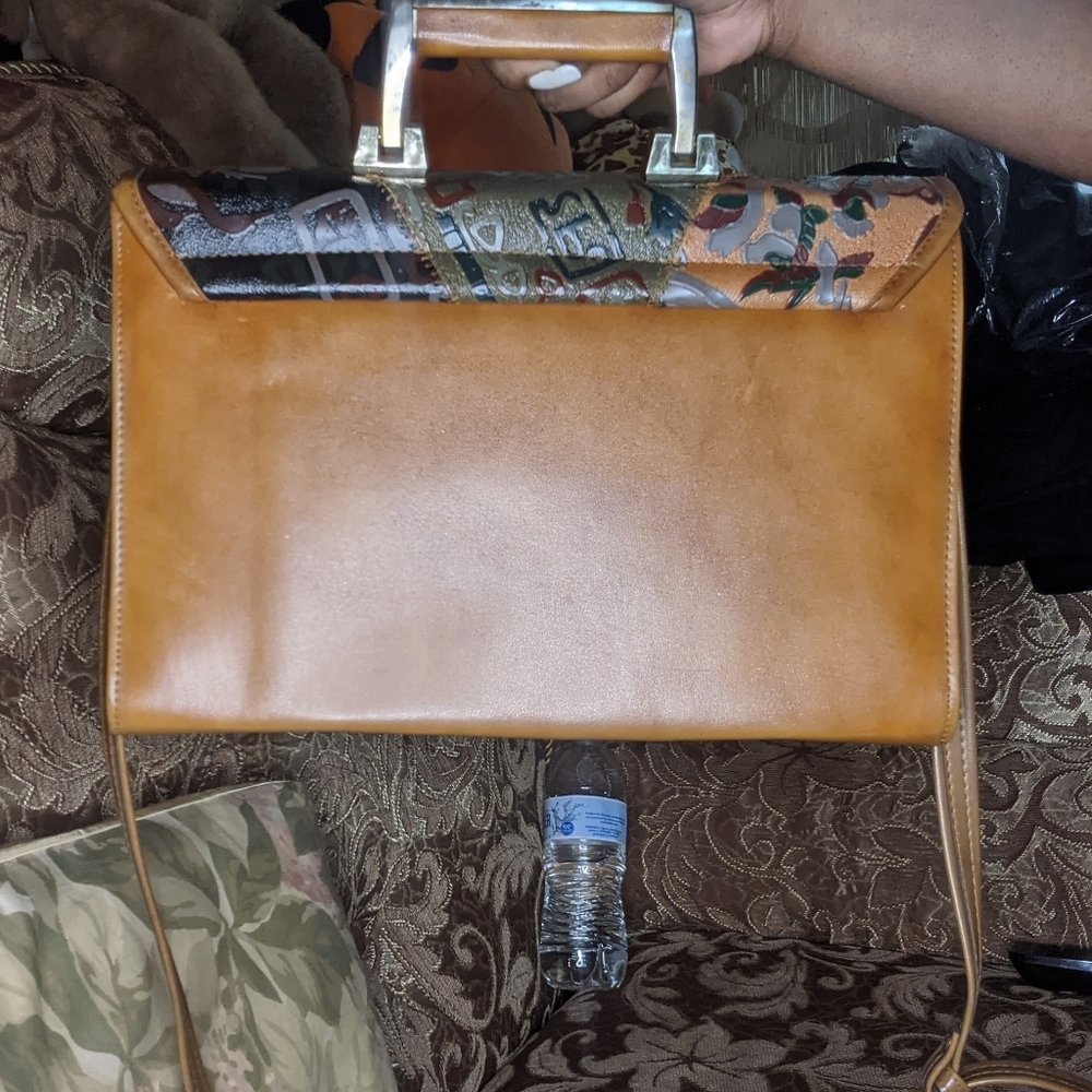 Handbag - Picture 3 of 4